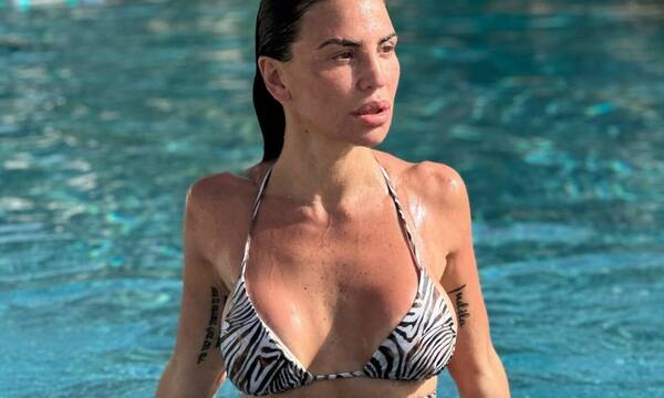 [GALERÍA] ¡Mamau! El destape de Claudia Galanti en Francia