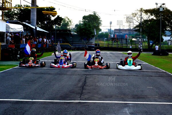 Versus / Vibrante 3ra fecha del Karting Club Paraguayo con mucha “guerra” en pista