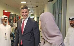 Santiago Peña llega a Emiratos Arabes