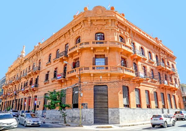 Hacienda trasfirió más de G. 1 billón a municipios y gobernaciones
