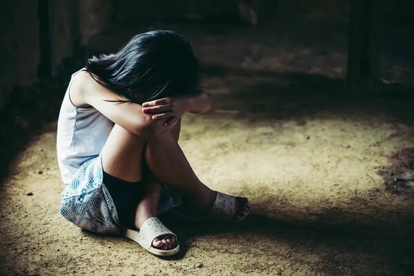 Rescataron a una niña tras denuncia de presunto caso de violencia familiar - Policiales - ABC Color