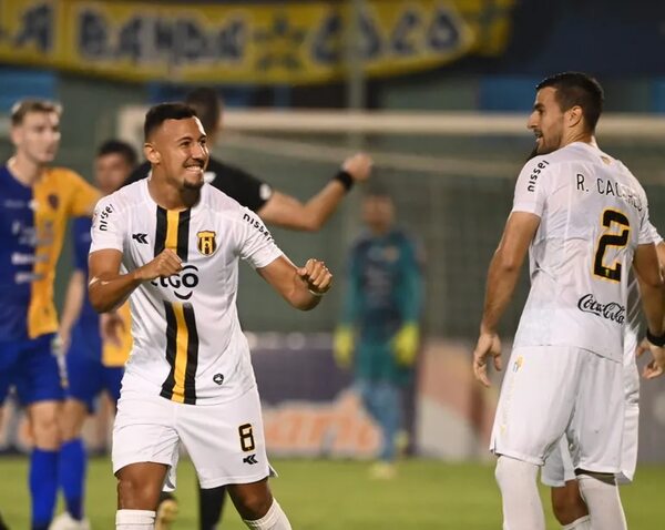 Guaraní planta bandera en Luque - Fútbol - ABC Color