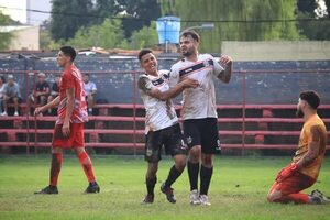Primera B: El Águila triunfa en la Chacarita - Fútbol de Ascenso de Paraguay - ABC Color