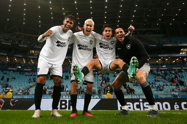 Brasileirão: Segovinha gana el duelo a Villasanti y es líder destacado con Botafogo - Fútbol Internacional - ABC Color