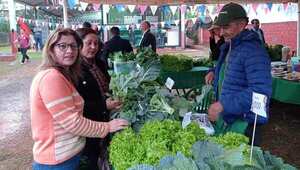 Emprendedores fortalecen sus emprendimientos con asistencia del CAH