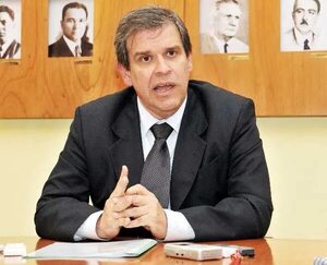 Fusionar SET y Aduanas podría convertir a ministro de Hacienda en un “florero”, advierte exministro - Economía - ABC Color