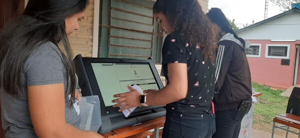 Internas coloradas, sin incidentes | 1000 Noticias
