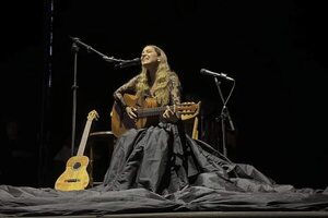 Natalia Lafourcade: una flor enciende las “Noches del Botánico” en Madrid - Música - ABC Color