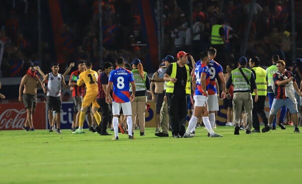 Versus / Cerro Porteño anuncia una dura sacudida en el plantel para "rectificar el rumbo"