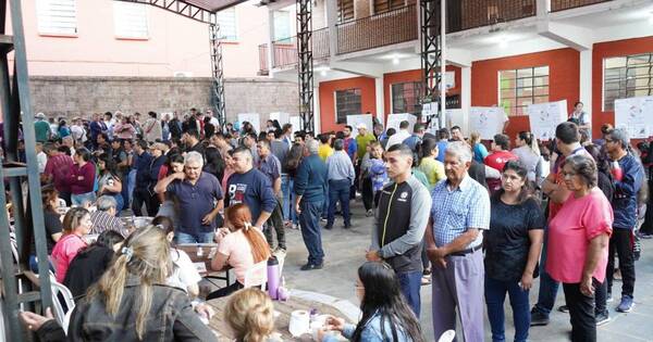 La Nación / ANR oficializará el miércoles a los candidatos a intendente en 13 municipios
