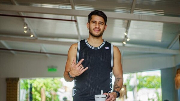 Critican jeyma a Tito Torres por "farrista"