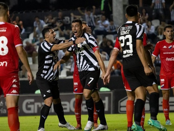 Libertad, Guaireña, Trinidense, Guaraní y Tacuary líderes del Clausura