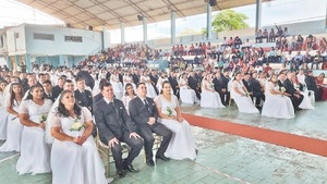 70 parejas se unen en un casamiento colectivo en Concepción