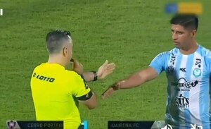 (VIDEO) ¿Mba’e pio pea profe? Arbitro no quiso saludar a pelotero