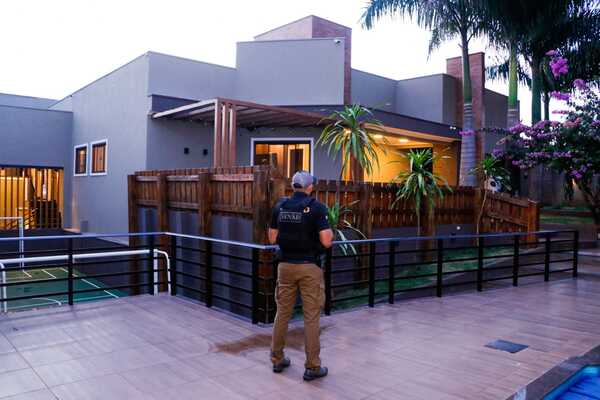 Detienen a esposo de agente fiscal en el marco del Operativo “Pavo Real”