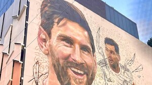 Mural de 20 metros de un Messi sonriente le da la bienvenida a Miami