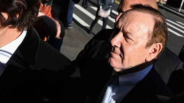 Diario HOY | Denunciante relata agresión sexual de Kevin Spacey durante juicio