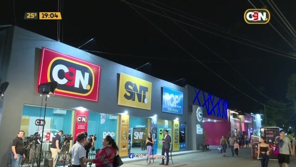 Visitamos el stand de la Itaipú Binacional - C9N