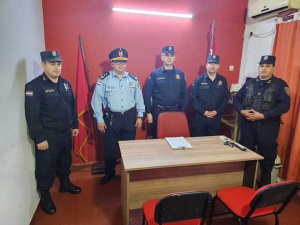 Disponen cambios de jefes policiales en comisarías de Alto Paraná - ABC en el Este - ABC Color