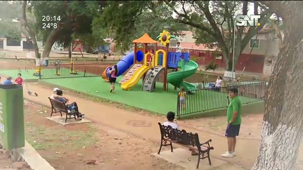 Las plazas y parques esperan a los niños - SNT