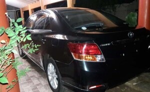 Hurtan automóvil de un estacionamiento esteño