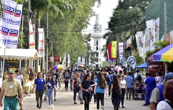 Empresas sobreviven y se potencian pese a “pandemia del contrabando” - Economía - ABC Color