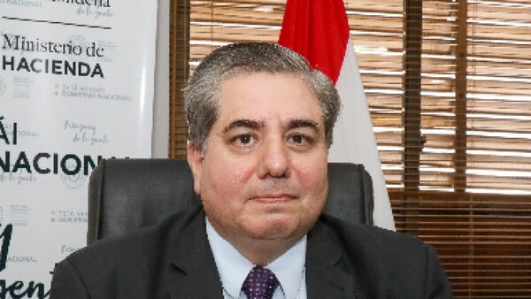 Déficit fiscal anualizado desciende a 3,4% del PIB y refleja leve mejora