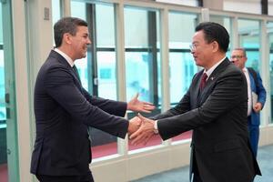 Visita oficial de Santiago Peña en Taiwán | 1000 Noticias