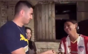 Versus / ¡Hermoso gesto! La promesa cumplida de Mateo Gamarra a una fanática