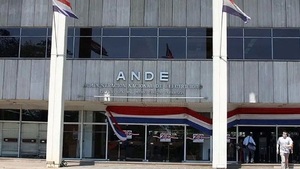 ANDE iniciará corte a morosos desde este martes - Noticias Paraguay