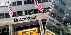 Blackrock prev茅 que la Fed y el BCE suban entre dos y tres veces m谩s las tasas de inter茅s en 2023 - Revista PLUS