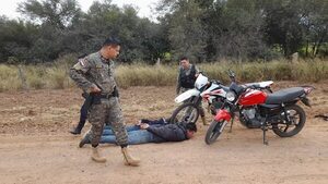 Detienen a dos roba motos en Loma Plata - Noticias del Chaco - ABC Color