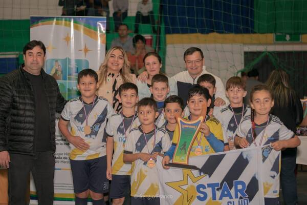 Emocionante final del Torneo de Fútbol de Salón a nivel zonal 2023 en Carmen del Paraná