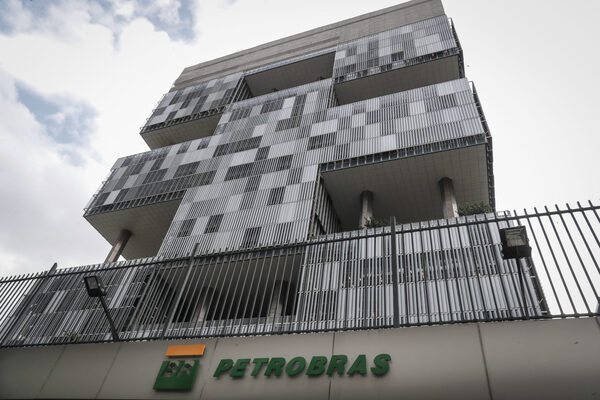 La brasileña Petrobras bate récord de producción de gasolina en junio - MarketData