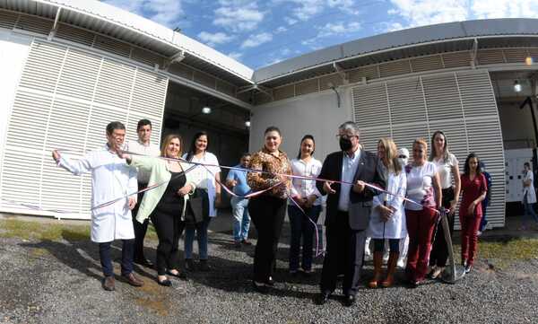 Habilitan nueva planta de oxígeno, sala de rayos de X y quirófano en Hospital de Paraguarí - .::Agencia IP::.