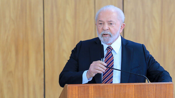 Lula anuncia plan de reindustrialización con la transición ecológica y la Amazonía como ejes - .::Agencia IP::.
