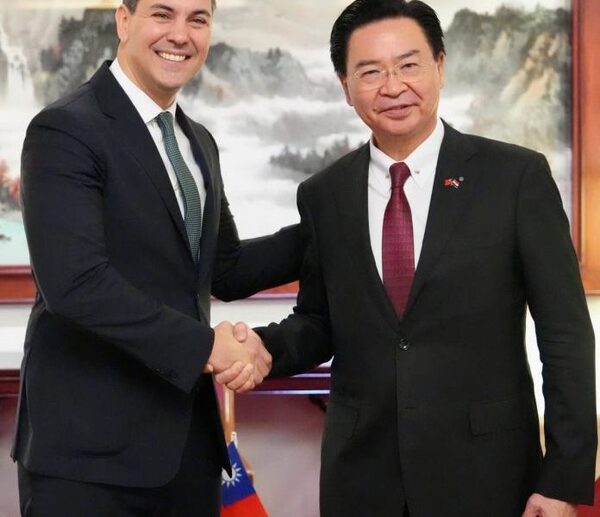 Santi Peña visita Taiwán para reforzar históricos lazos de cooperación