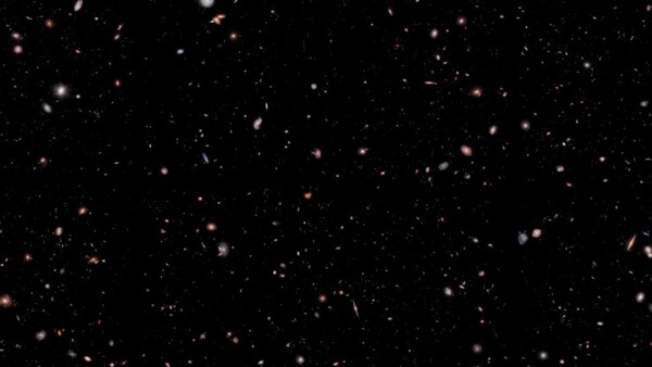 Diario HOY | Este video permite un viaje alrededor de casi 5.000 galaxias observadas por el James Webb