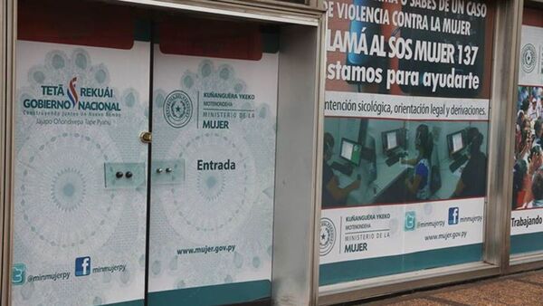 Mujeres rechazan idea de convertir Ministerio de la Mujer en Ministerio de la Familia