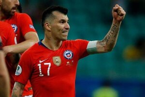 Versus / Gary Medel es nuevo compañero de un paraguayo en Brasil