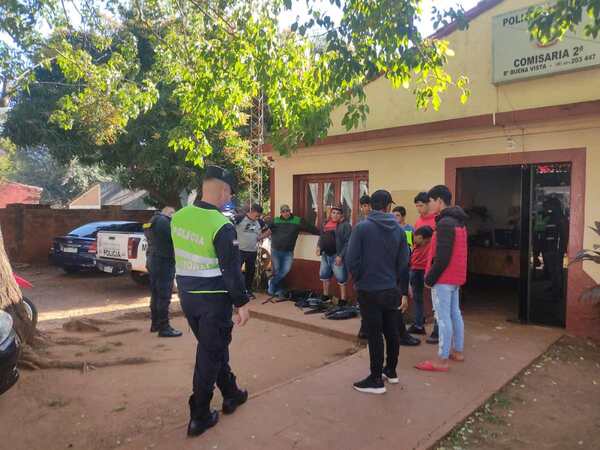CORROBORAN ANTECEDENTES DE VENDEDORES DE LIMPIAPARABRISAS