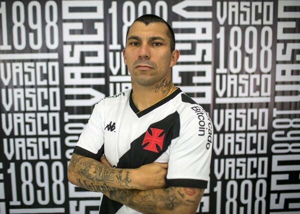 Versus / Gary Medel, nuevo compañero de Matías Galarza en Vasco Da Gama