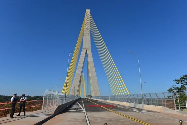 Pretenden catapultar el turismo mediante el Puente de la Integración - ABC en el Este - ABC Color