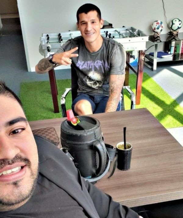 Imputan a empresario que habría falsificado firma de un jugador - Unicanal