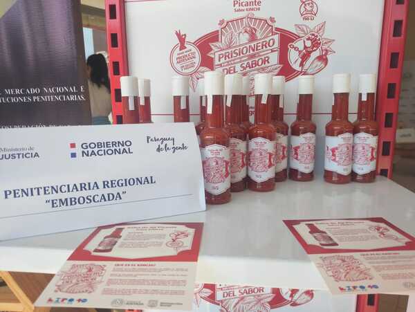 Productos elaborados por internos son exhibidos en la Expo - trece
