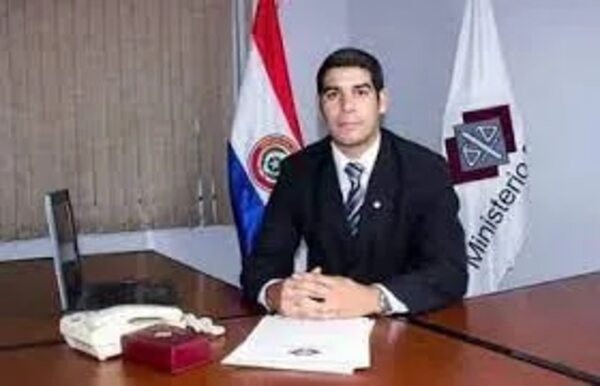 Designación de Rivas frente al JEM no debe afectar investigación a su padre, afirma recusado fiscal Castro - Política - ABC Color
