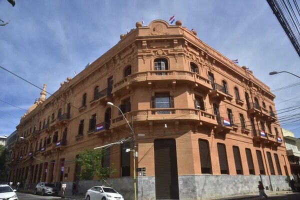 Deuda Pública: pago de intereses aumentó 46,8% en el primer semestre - Economía - ABC Color