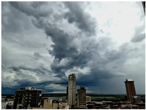 Meteorología: anuncian miércoles de lluvias y tormentas en Paraguay - Radio Imperio