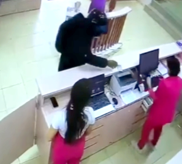 Solitario delincuente toma por asalto una boutique y lleva G. 5.000.000 - La Clave