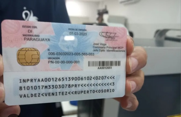 Implementan cédulas y pasaportes con chips